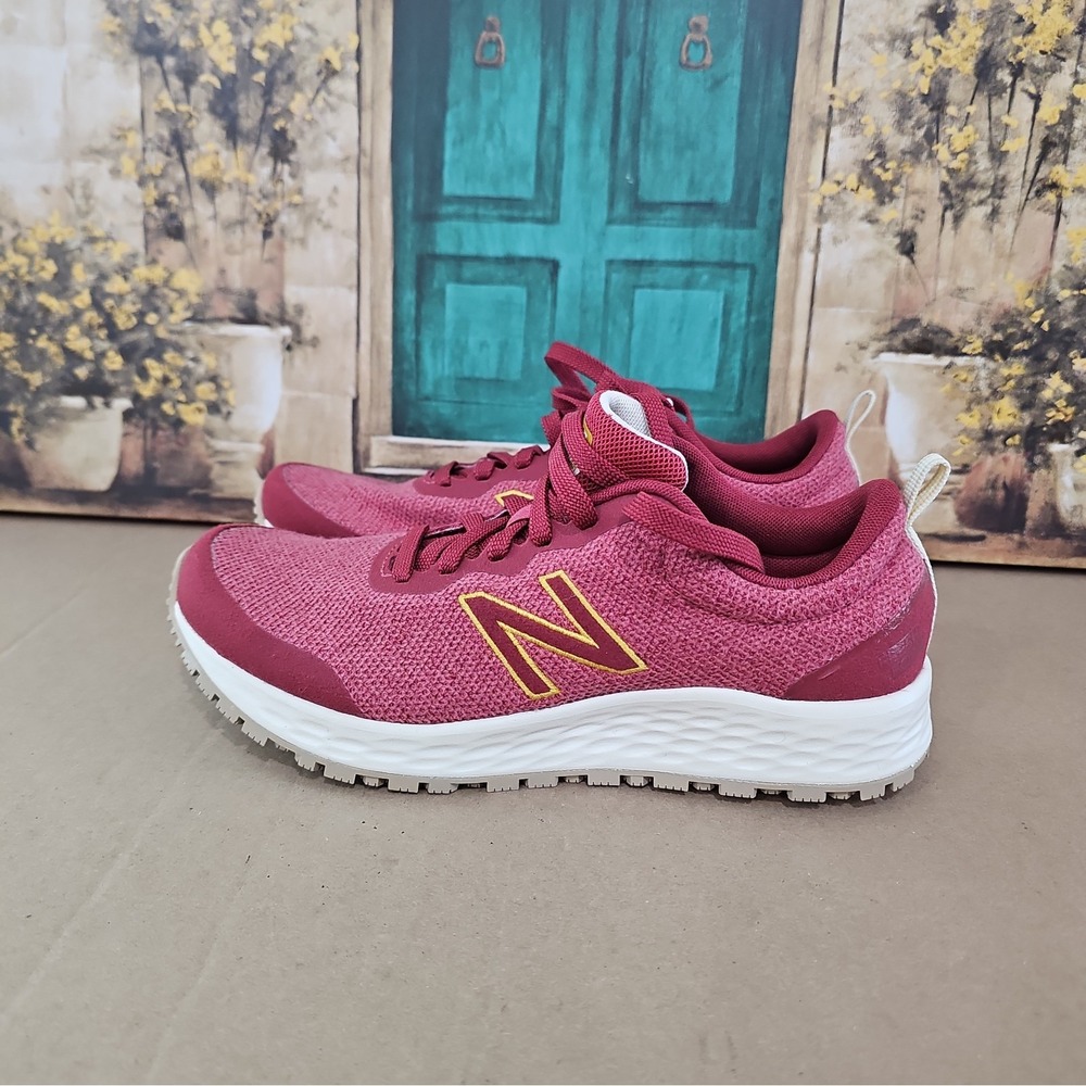 New Balance Fresh Foam Arishi V3 Womens Shoes Sz 8.5 Deep Earth Red Sneakers